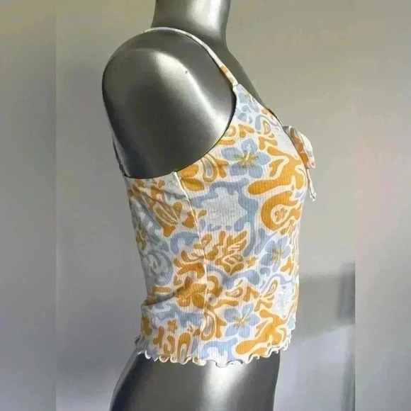 FREE🆕Women’s Soft Graphic Crop Top - Picture 4 of 12